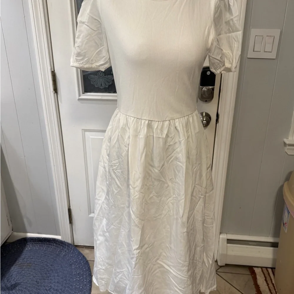 Elegant White Puff Sleeve Midi Dress